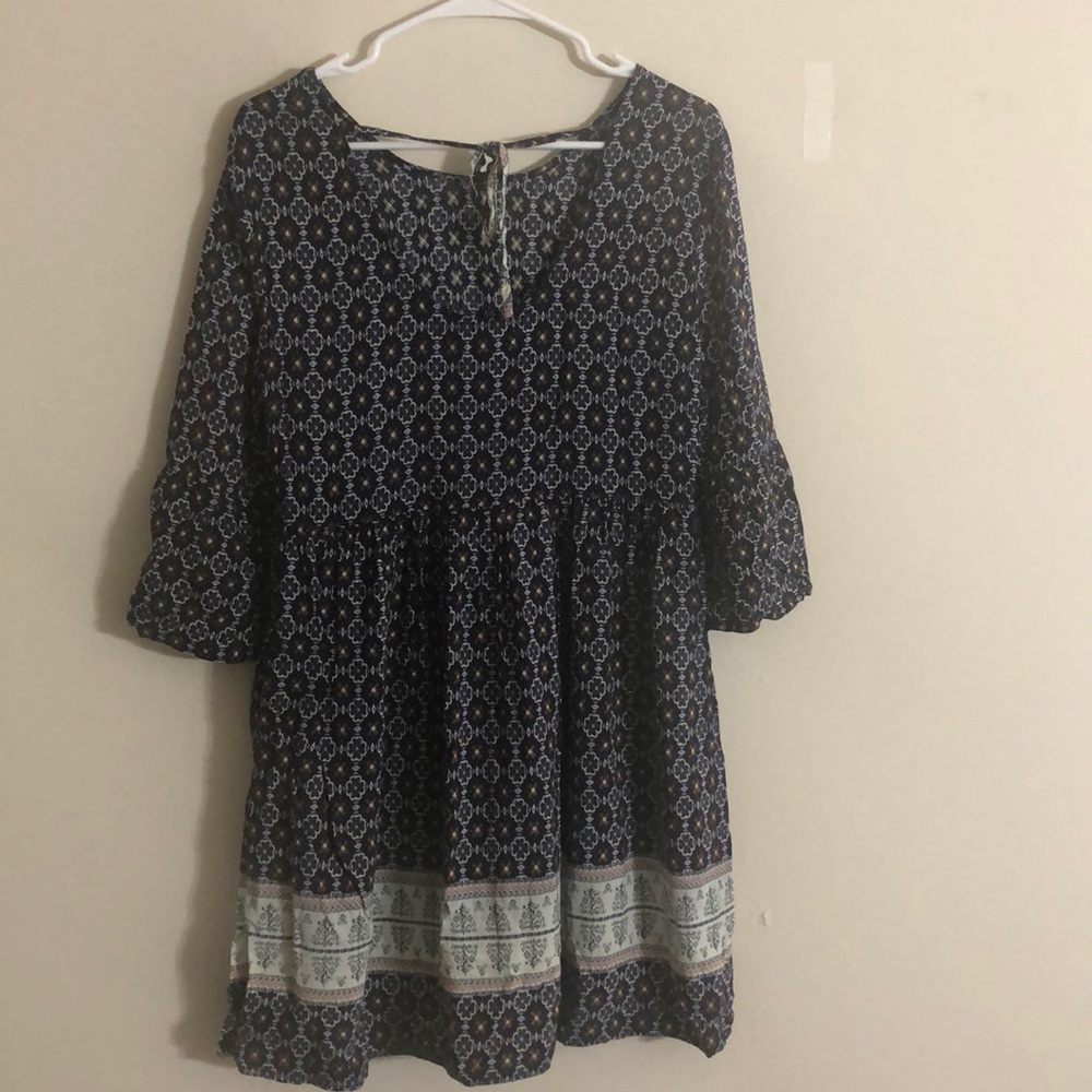 Dress - Picture 2 of 2